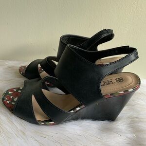 Cushion Walk by Avon black strappy wedge shoes